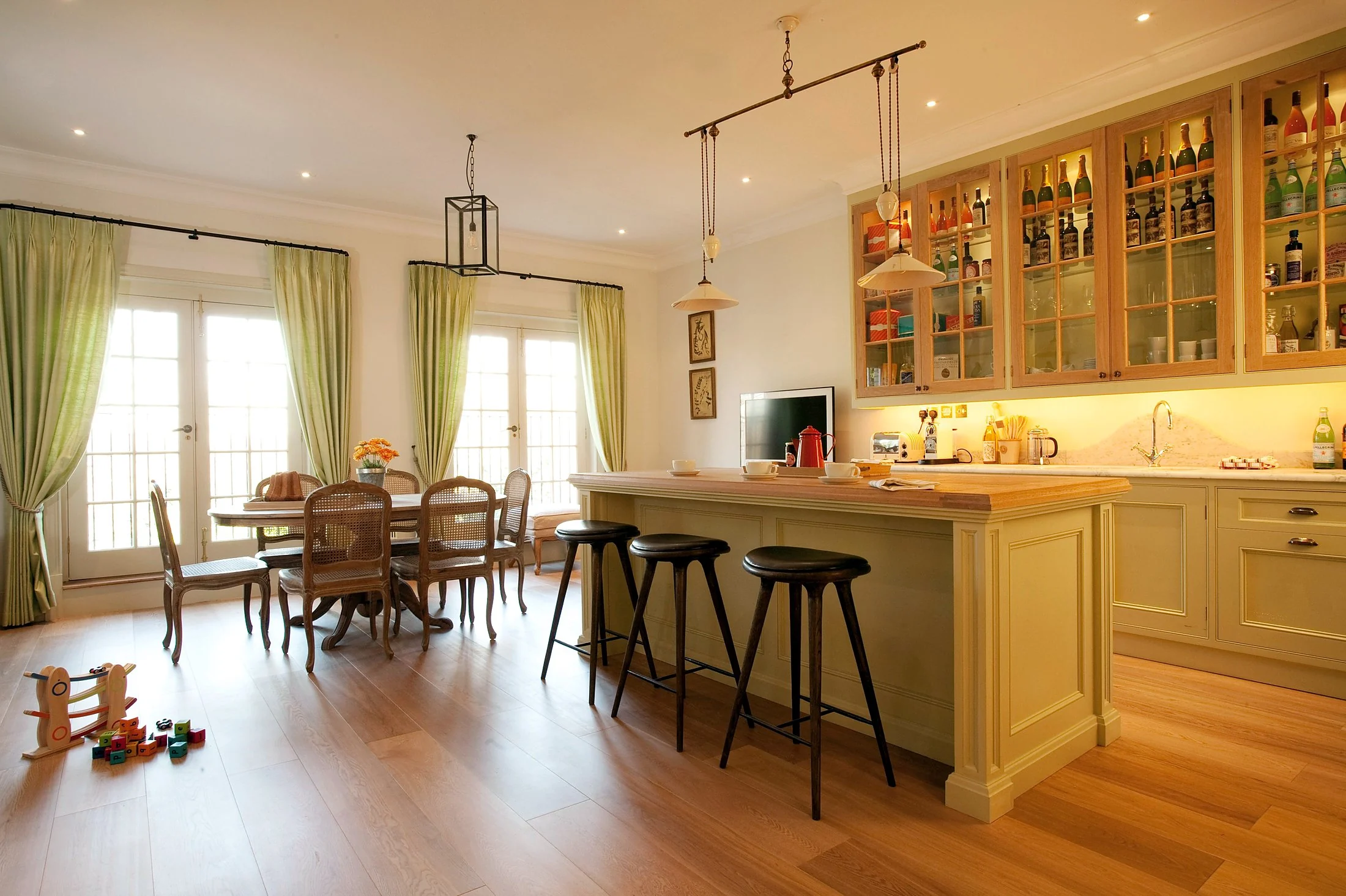 Refined London residential interior
